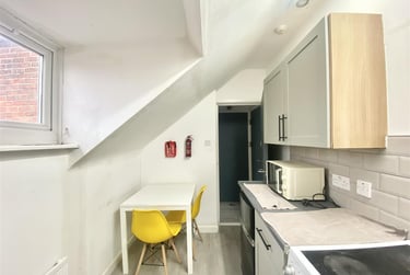 1 bed flat, Sherwin Road, Lenton, Nottingham, NG71SA - Image 4